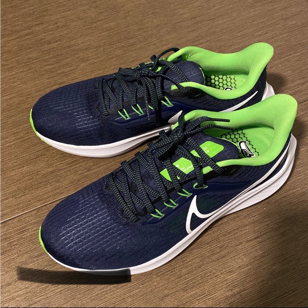 Nike Air Zoom Pegasus 39 NFL Seattle Seahawks